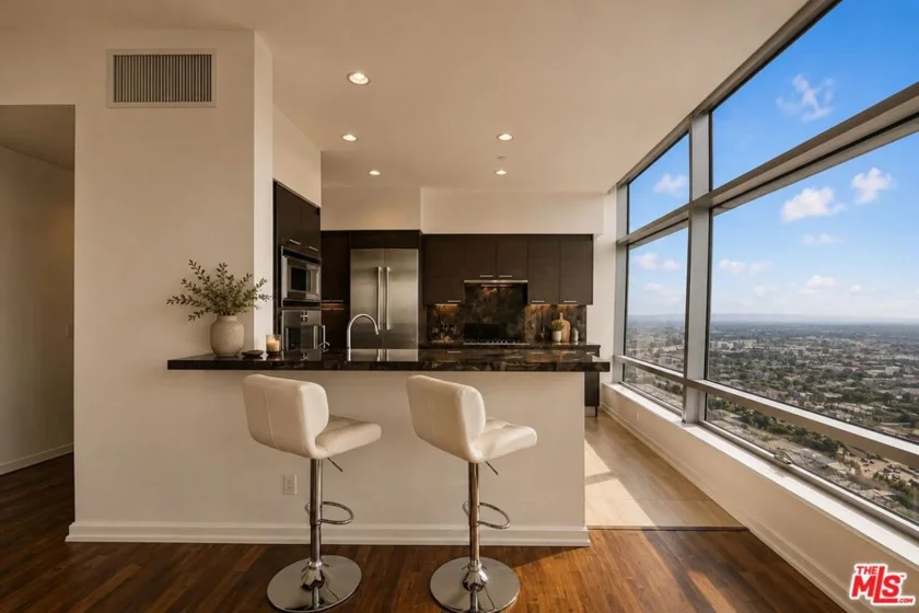 900 W Olympic Boulevard #34J photo 8