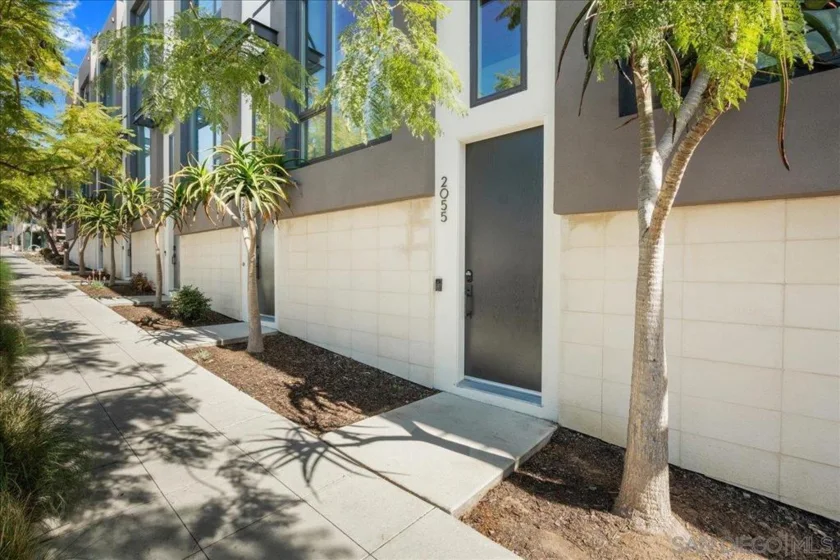 2055 5th Avenue photo 11