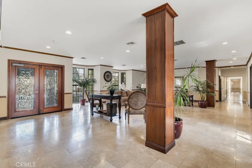 17914 Magnolia Boulevard #121 photo 36