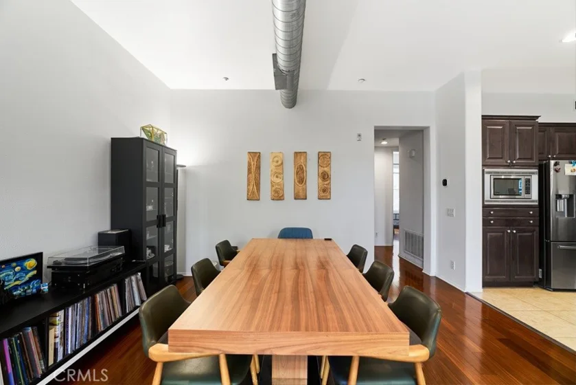 309 Metro Court photo 16