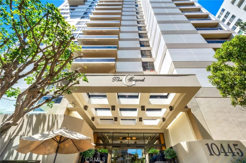 10445 Wilshire #1606 photo 2