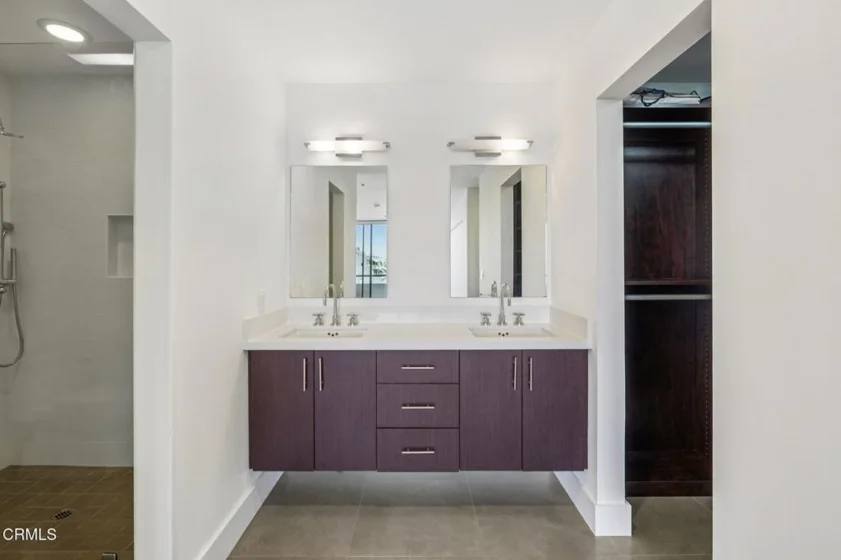 121 S Hope Street #408 photo 8