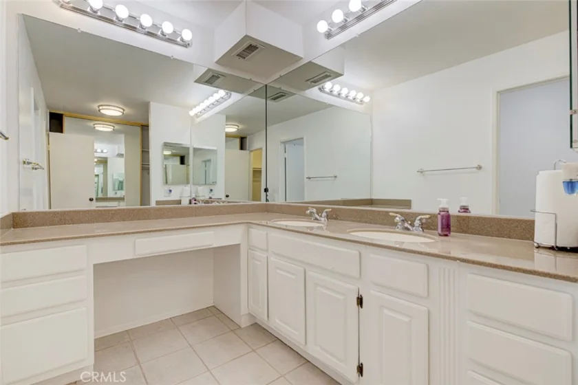 1325 Valley View Road #301 photo 35