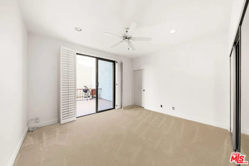 4454 Ventura Canyon Avenue #103 photo 29