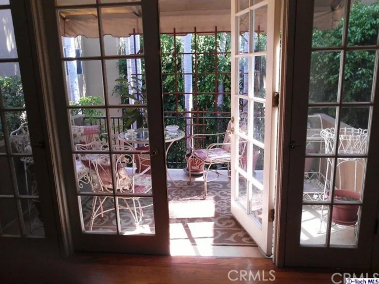 4240 Fulton Avenue #304 photo 1