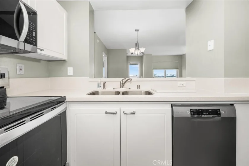 525 E Seaside Way #904 photo 2