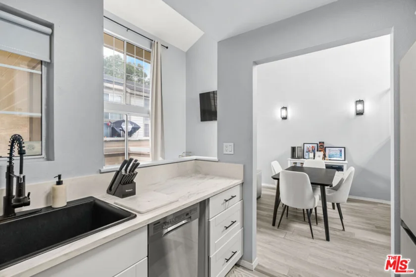 11150 Glenoaks Boulevard #178 photo 25