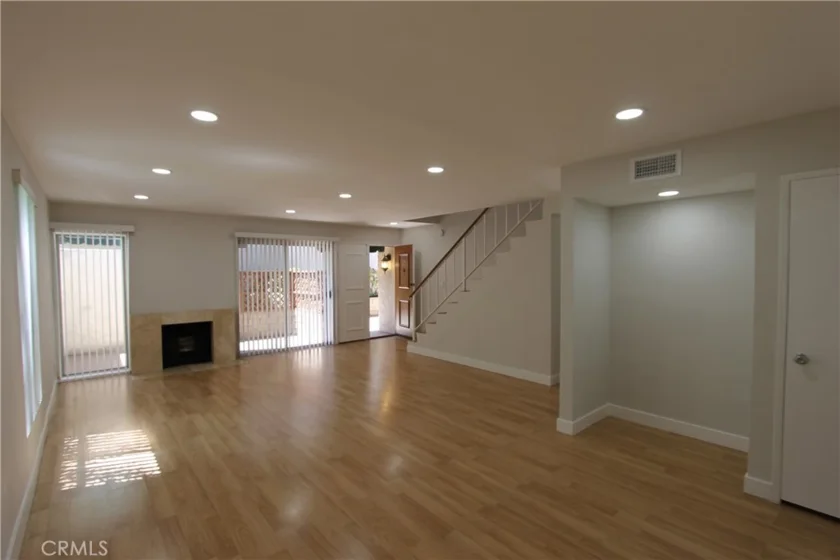 5115 Kester Avenue #22 photo 1