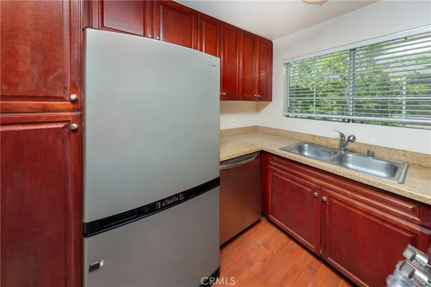 5510 Owensmouth Avenue #204 photo 7