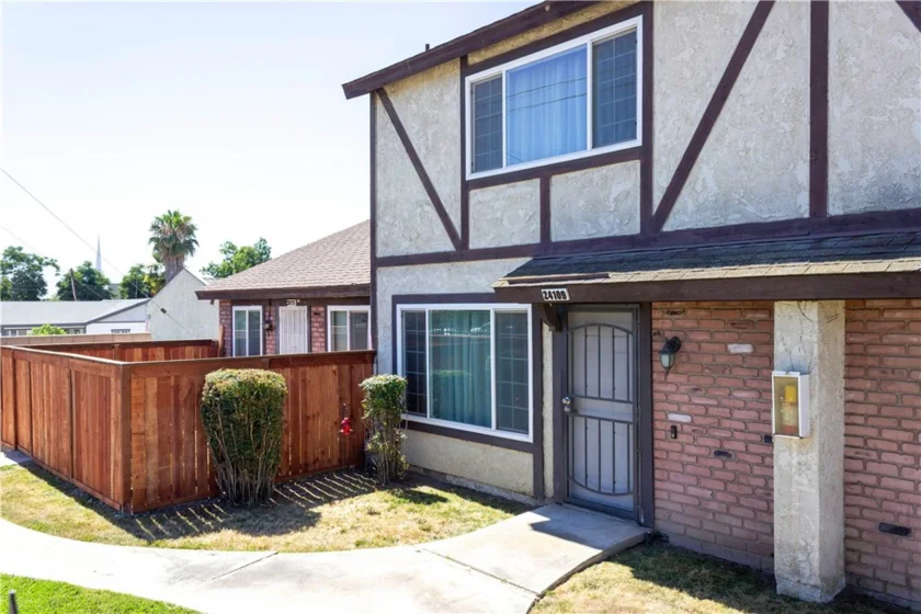 24109 Fir photo 40