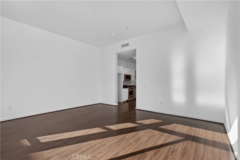 238 S Arroyo Parkway #303 photo 9