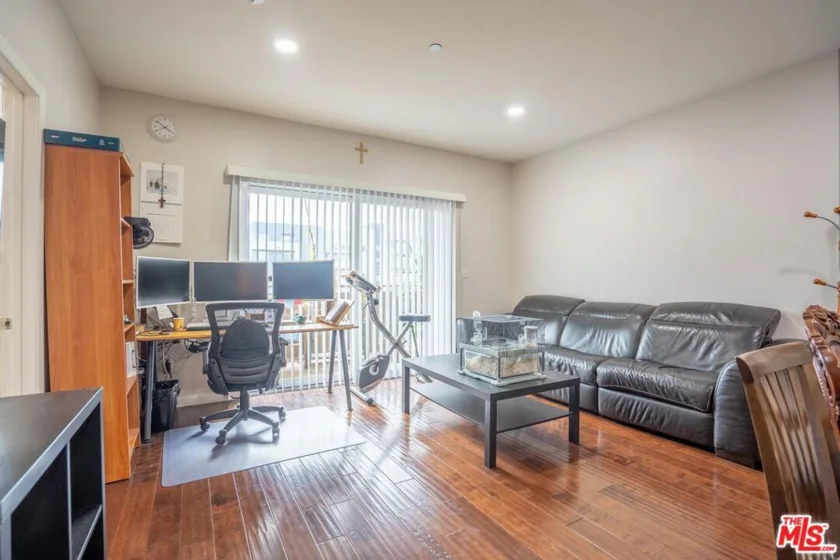 1029 S Hobart Boulevard #302 photo 1