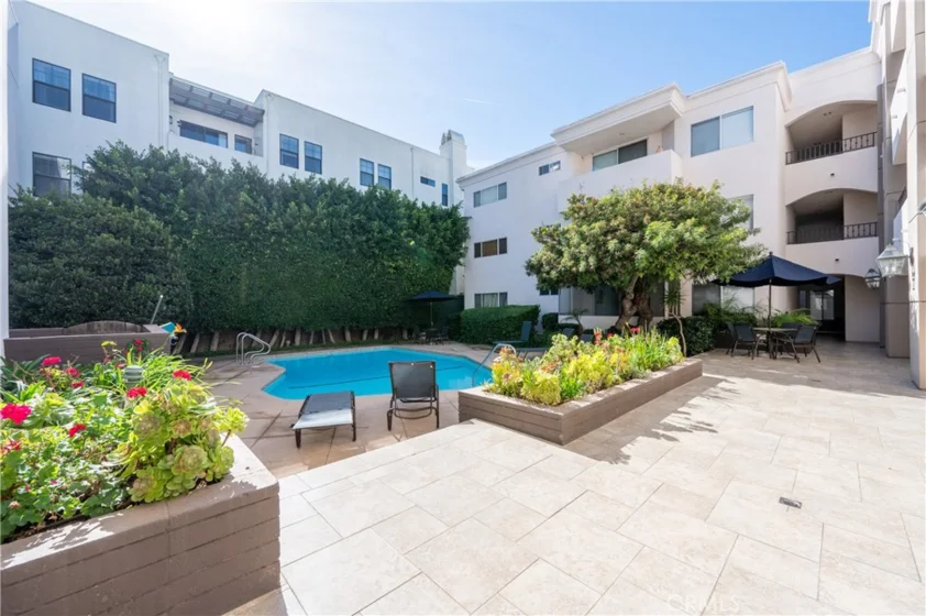 4637 Willis #110 photo 1