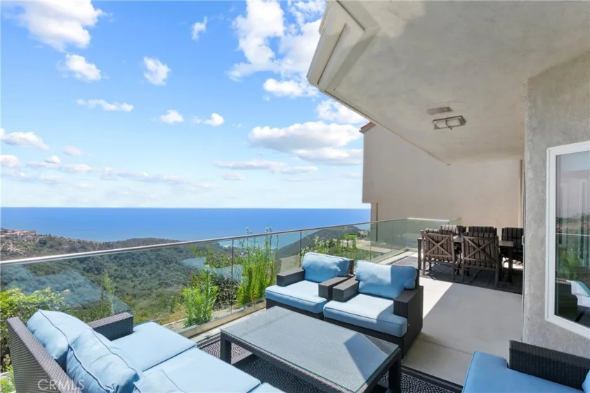 28 Saint Tropez photo 1