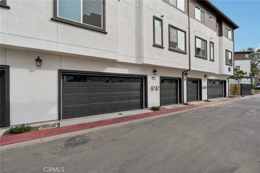 9549 Hannah Way photo 9