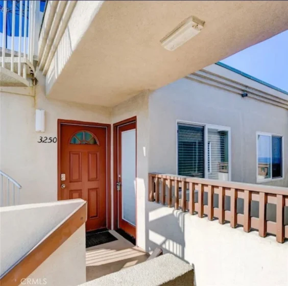 3250 Strandway photo 4