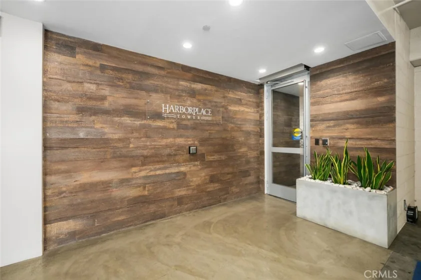 525 E Seaside Way #904 photo 51
