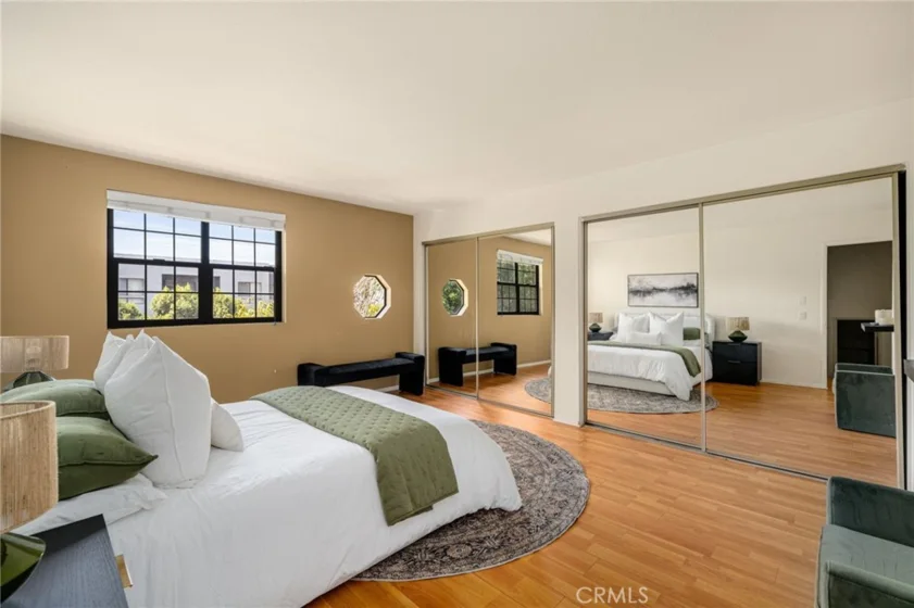698 S Berendo #206 photo 5