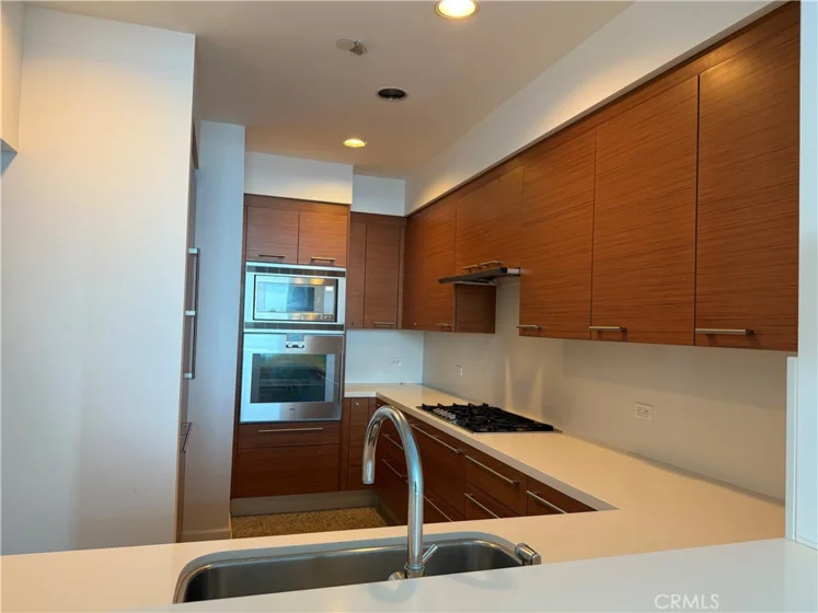 900 W Olympic Boulevard #41F photo 14
