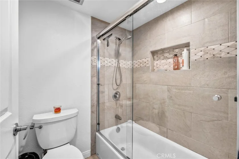 5500 Owensmouth Avenue #122 photo 23