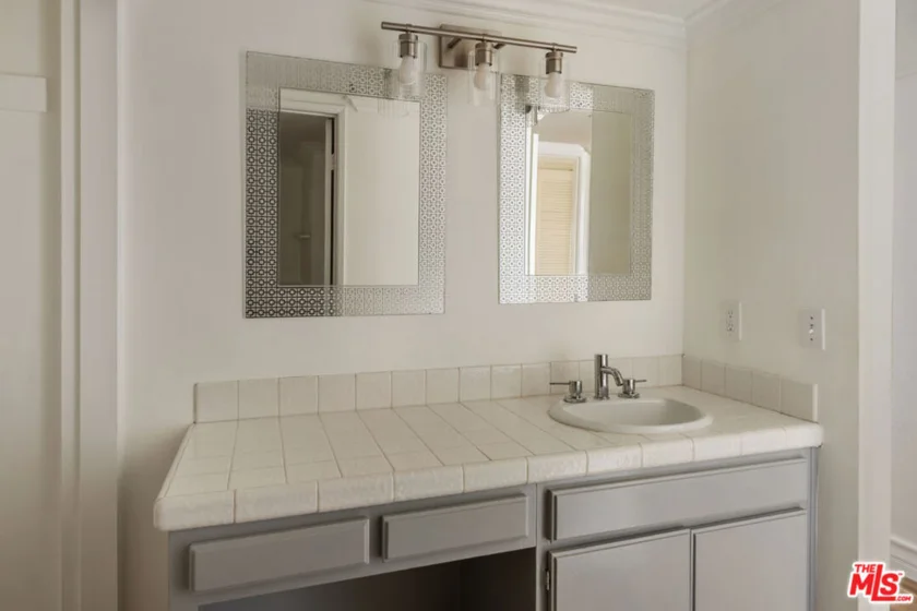 1900 Vine Street #403 photo 17