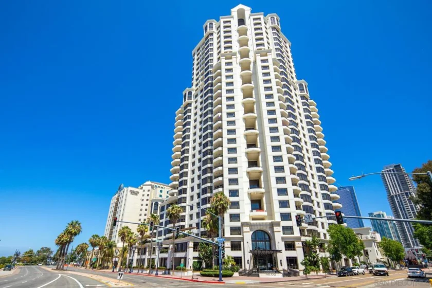 700 W Harbor #2101 photo 35