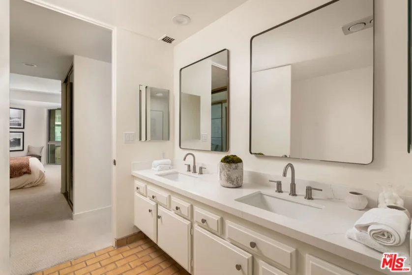 515 Ocean Avenue #701S photo 28