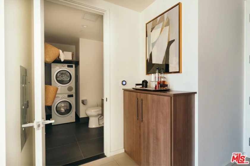 889 Francisco Street #1801 photo 4