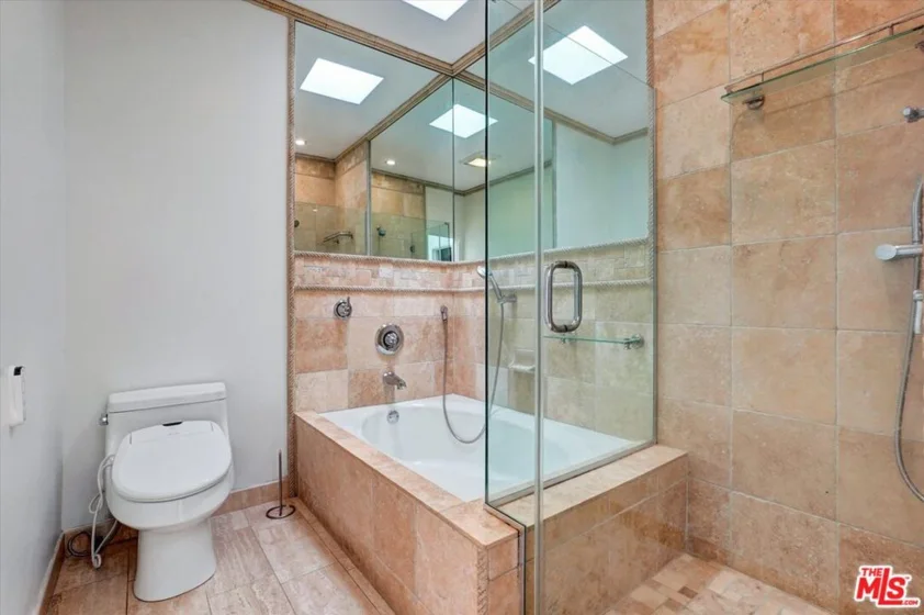 1140 Alta Loma Road #303 photo 19
