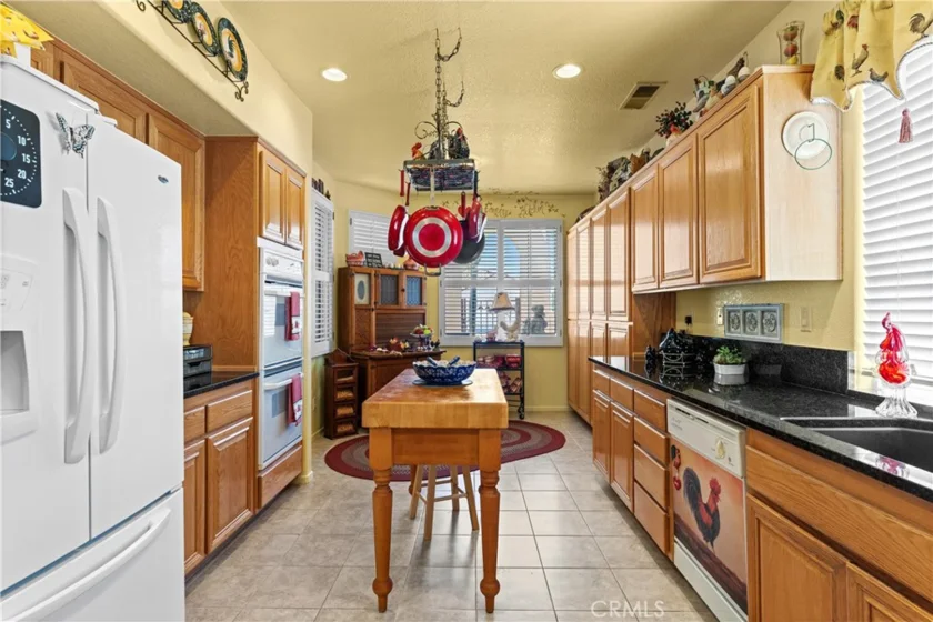 40145 Colony photo 6