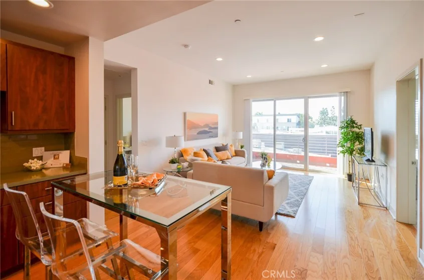 4211 Redwood Avenue #309 photo 1