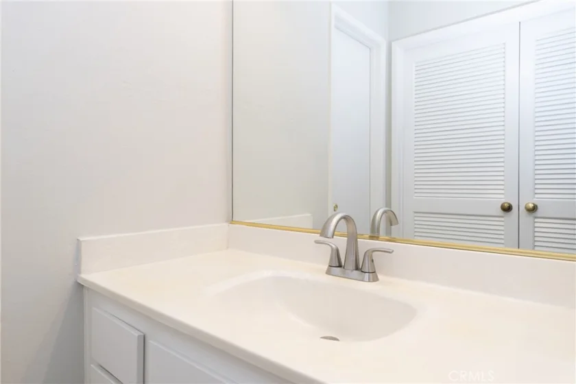 306 Streamwood photo 16