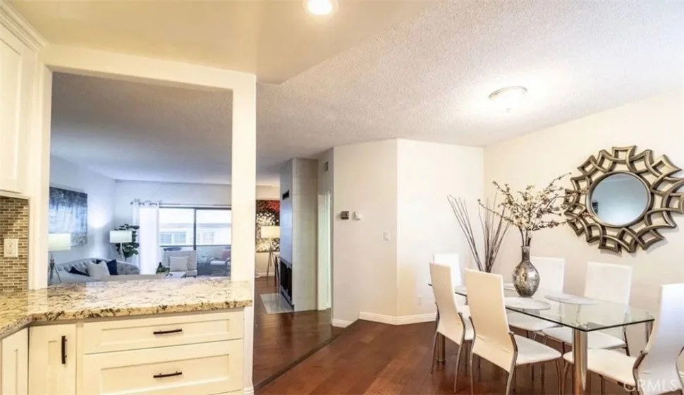 11820 Mayfield #317 photo 3