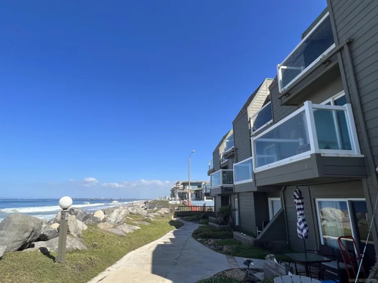 1518 Seacoast Drive photo 1