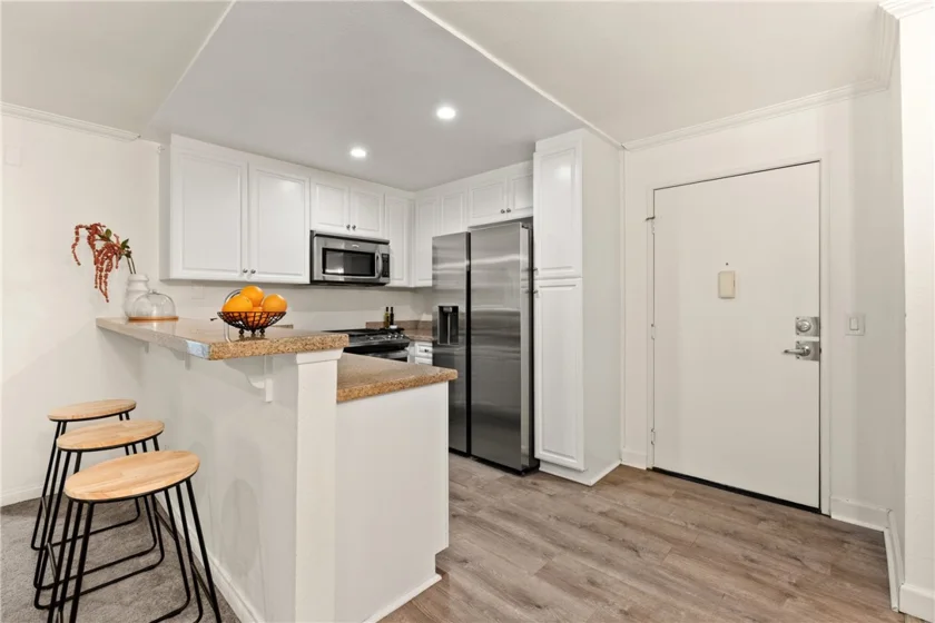 5535 Canoga Avenue #221 photo 4