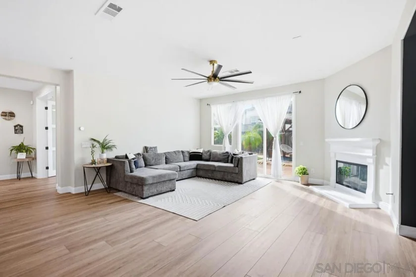 30303 Laruns Street photo 26