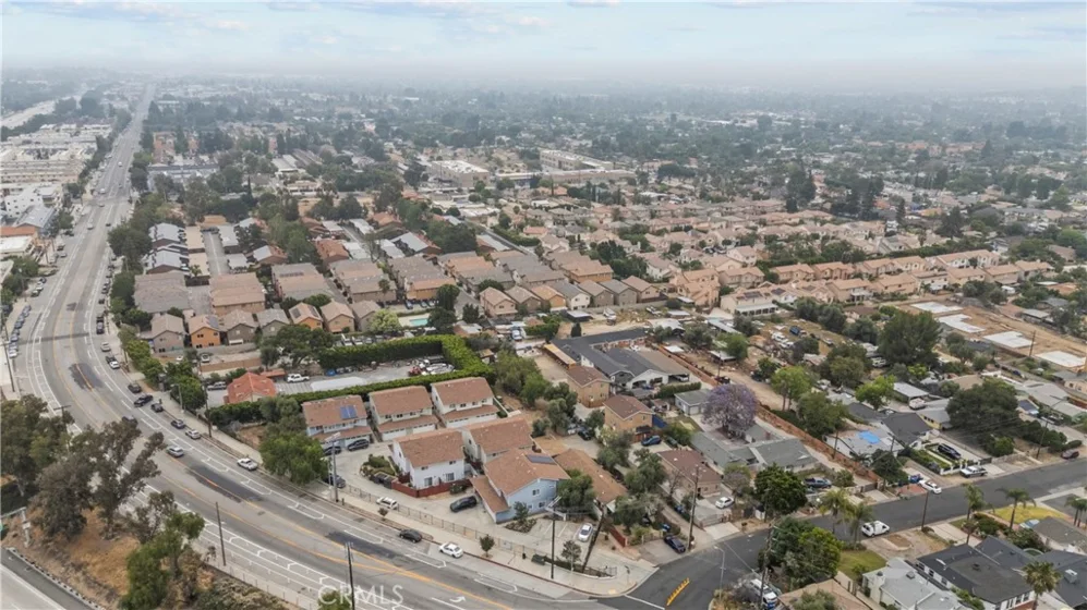 14552 Foothill photo 44