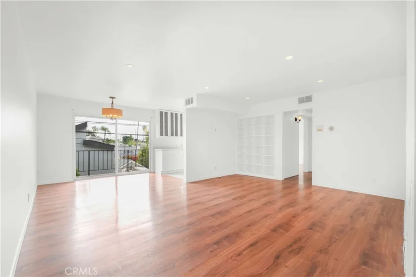 532 N Rossmore #311 photo 18