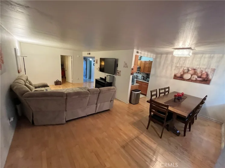 5412 Lindley Avenue #204 photo 1