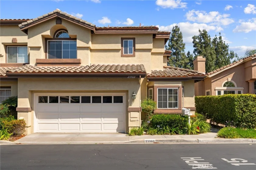 23960 Nicole Way photo 1