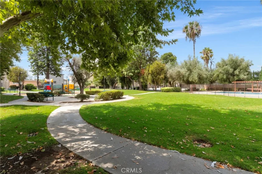 7641 Reseda Boulevard #126 photo 20