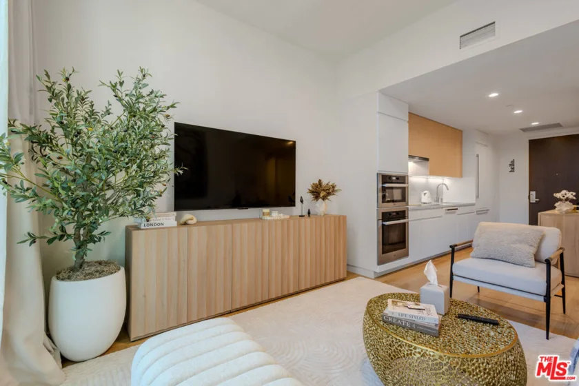 877 Francisco Street #1903 photo 5