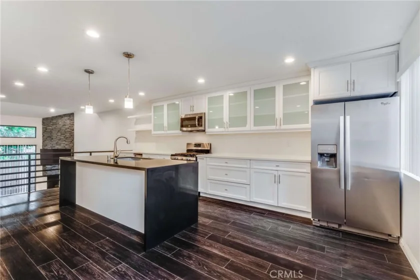15133 Magnolia Boulevard #D photo 7