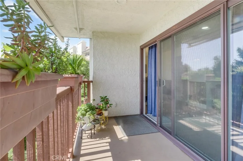 6330 Riviera photo 38