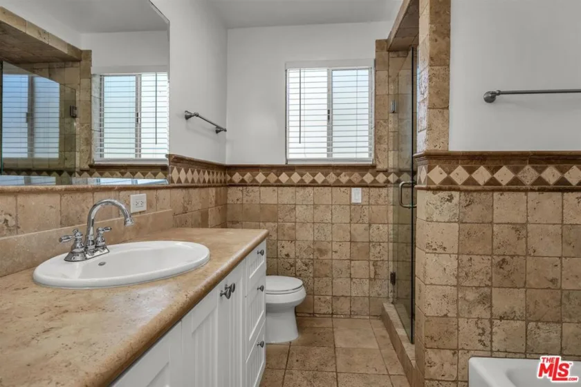 1021 12th Street #303 photo 14