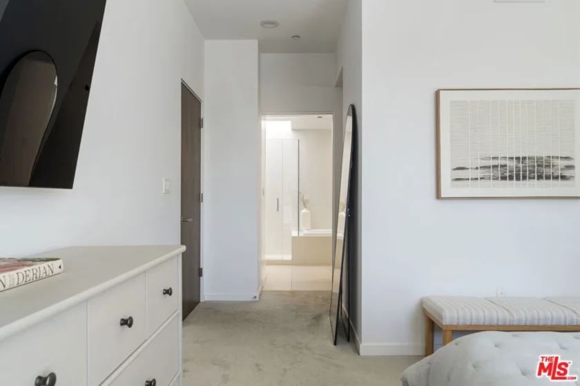 12504 Woodbridge Street #402 photo 15