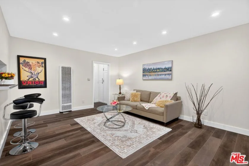 1522 S Centinela Avenue #101 photo 6