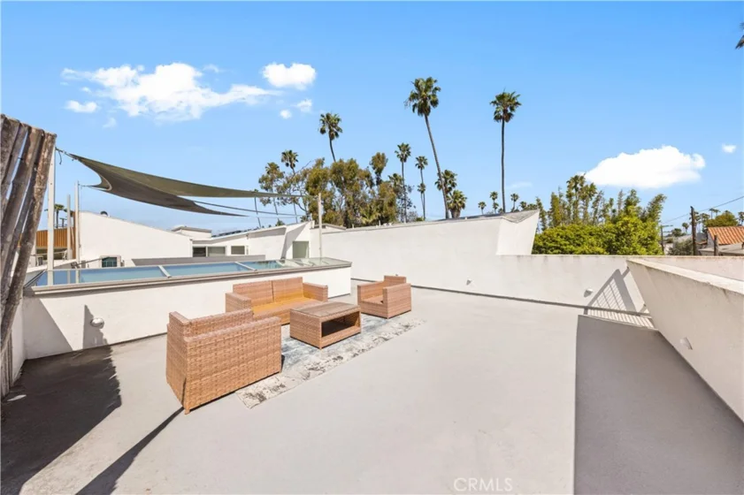 719 Venice Boulevard photo 44