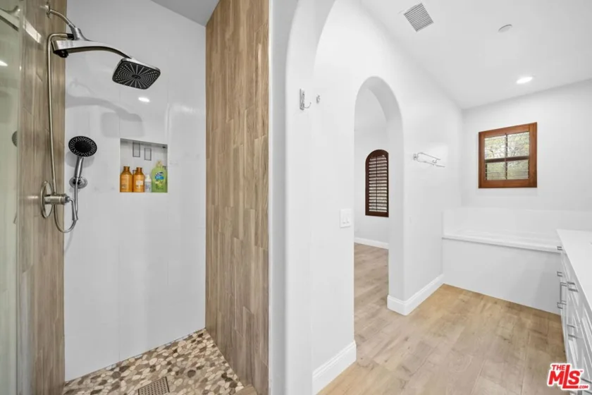 10 Aryshire Lane photo 27