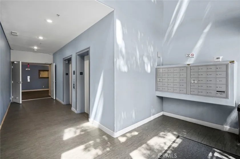 4477 Woodman Avenue #202 photo 24